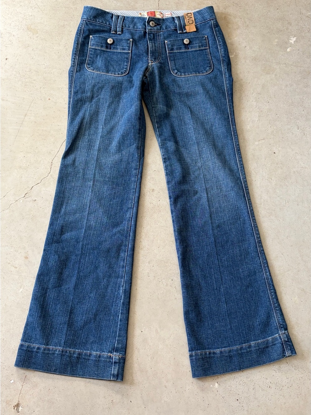 Old Navy Y2K Low Waist Flare Jeans Size 6 Front Pockets NWT